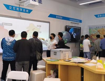 中教啟星閃耀第三屆河南教育裝備展，教學(xué)模型與教具引領(lǐng)創(chuàng)新實踐
